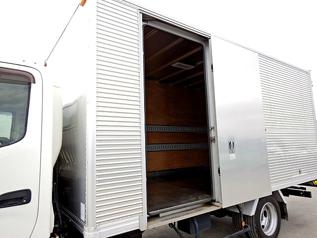 トヨタトヨエースアルミバン小型（2t・3t）[写真12]