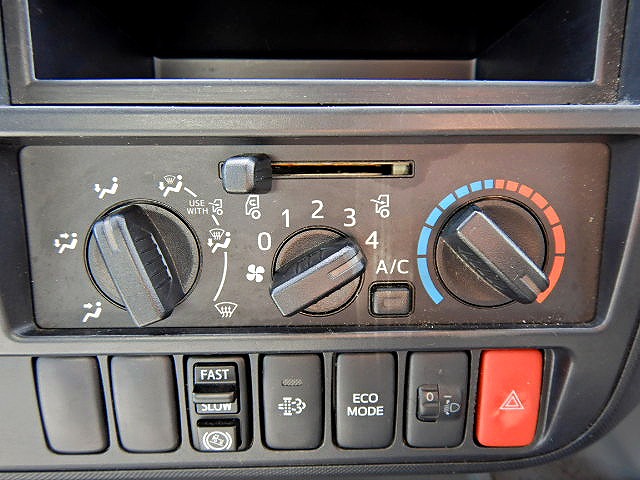 トヨタトヨエースアルミバン小型（2t・3t）[写真17]