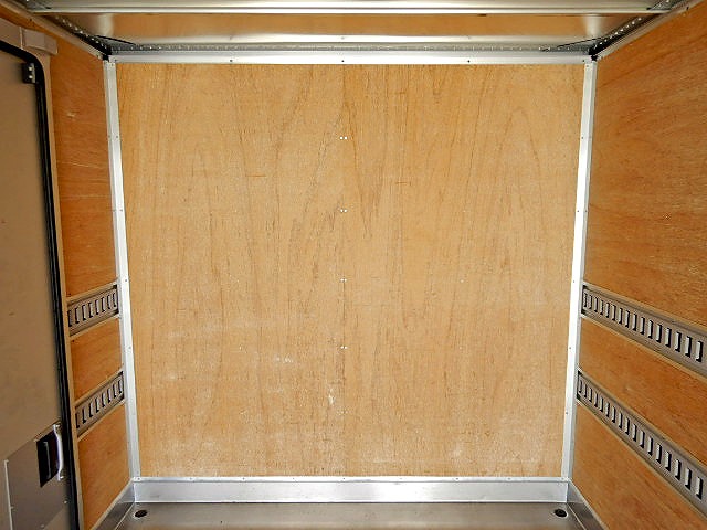 トヨタトヨエースアルミバン小型（2t・3t）[写真08]