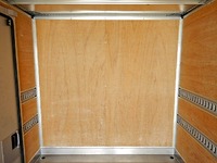 トヨタトヨエースアルミバン小型（2t・3t）[写真08]