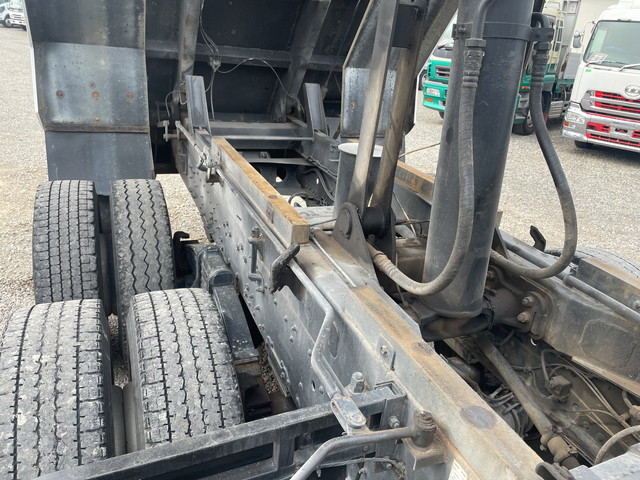 三菱ふそうスーパーグレートダンプ大型（10t）[写真15]