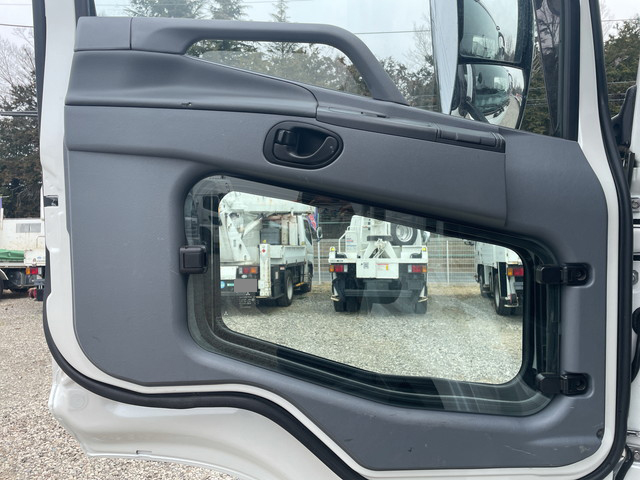 三菱ふそうスーパーグレートダンプ大型（10t）[写真25]