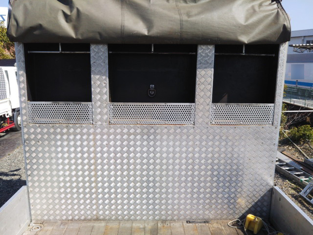 UDトラックスクオンアルミブロック大型（10t）[写真14]