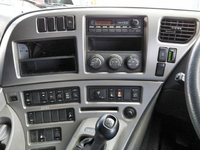 UDトラックスクオンアルミブロック大型（10t）[写真34]