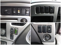 UDトラックスクオンアルミブロック大型（10t）[写真36]