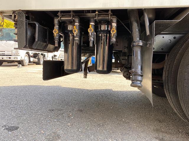 三菱ふそうキャンター高圧洗浄車小型（2t・3t）[写真17]