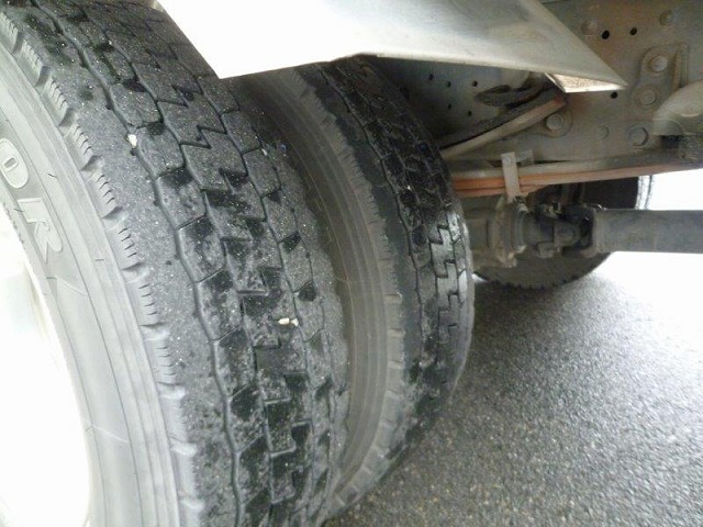 いすゞフォワードパネルバン中型（4t）[写真29]