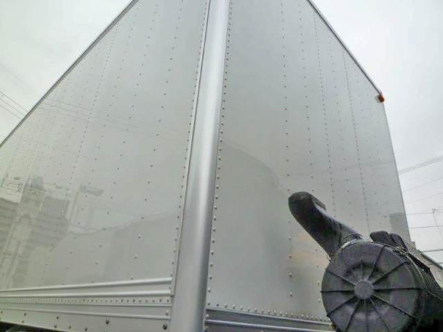 いすゞフォワードパネルバン中型（4t）[写真30]