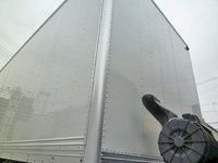 いすゞフォワードパネルバン中型（4t）[写真30]