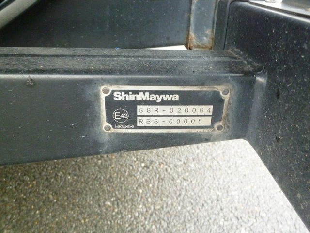 いすゞフォワードパネルバン中型（4t）[写真34]