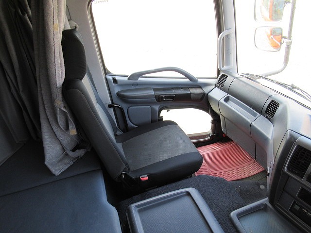 日野プロフィアアルミブロック大型（10t）[写真23]