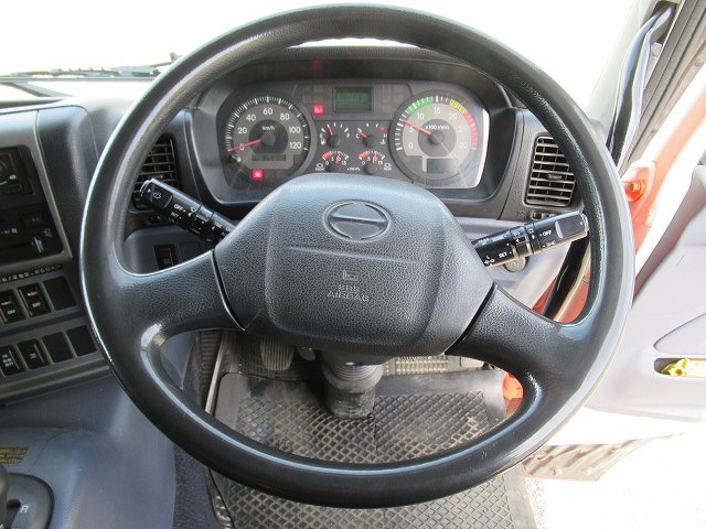 日野プロフィアアルミブロック大型（10t）[写真27]