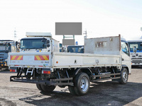 三菱ふそうキャンター平ボディ小型（2t・3t）[写真02]