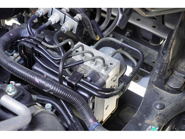 日野デュトロ平ボディ小型（2t・3t）[写真12]