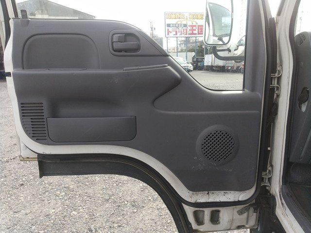 いすゞエルフアルミバン小型（2t・3t）[写真28]