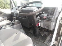 いすゞエルフアルミバン小型（2t・3t）[写真34]