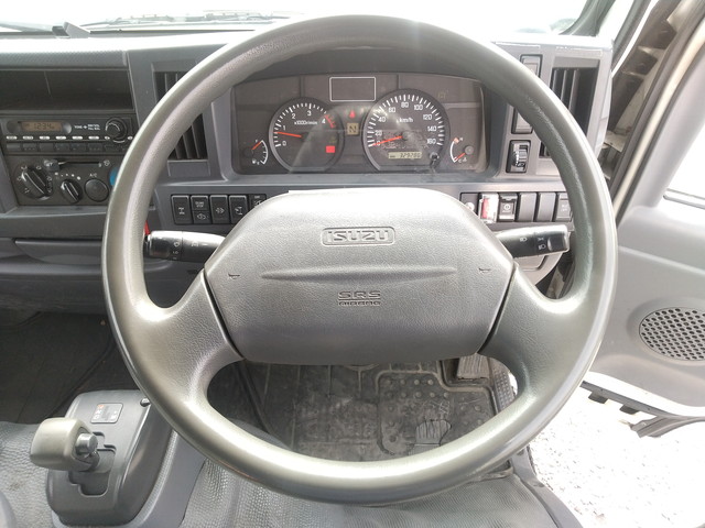 いすゞエルフアルミバン小型（2t・3t）[写真37]