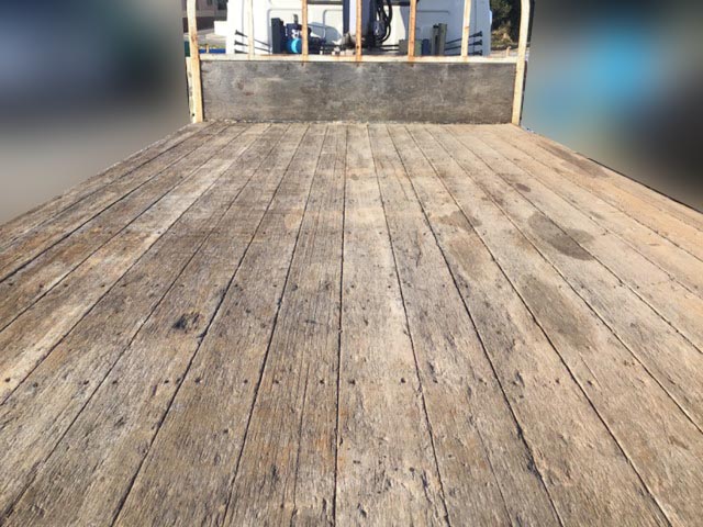 いすゞエルフクレーン4段小型（2t・3t）[写真08]