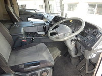 三菱ふそうスーパーグレートアルミウイング大型（10t）[写真11]