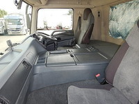 三菱ふそうスーパーグレートアルミウイング大型（10t）[写真12]