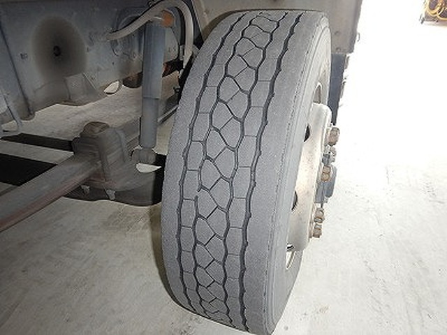 三菱ふそうスーパーグレートアルミウイング大型（10t）[写真36]