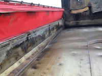 UDトラックスクオンダンプ大型（10t）[写真10]