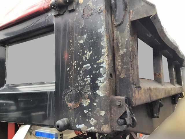 UDトラックスクオンダンプ大型（10t）[写真13]