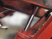 UDトラックスクオンダンプ大型（10t）[写真16]