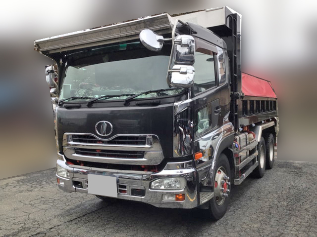 UDトラックスクオンダンプ大型（10t）[写真03]