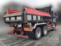 UDトラックスクオンダンプ大型（10t）[写真04]