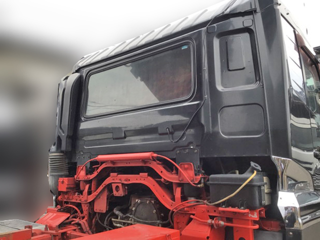 UDトラックスクオンダンプ大型（10t）[写真07]