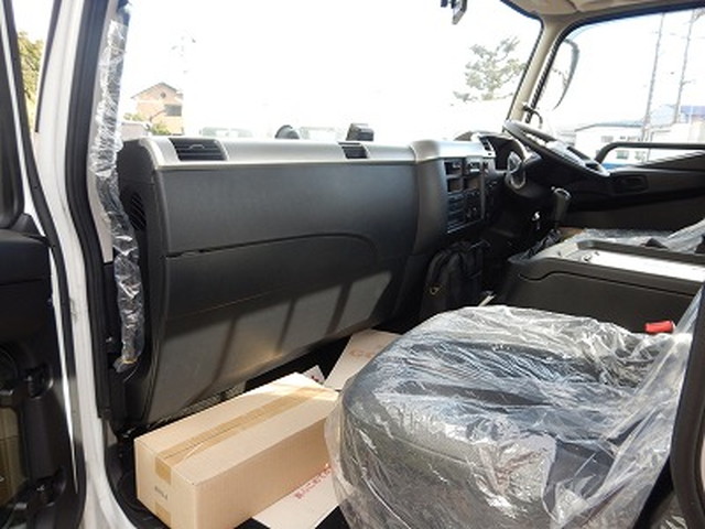 三菱ふそうファイターアルミブロック中型（4t）[写真12]