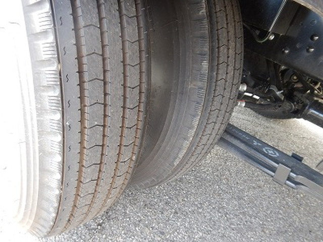 三菱ふそうファイターアルミブロック中型（4t）[写真30]