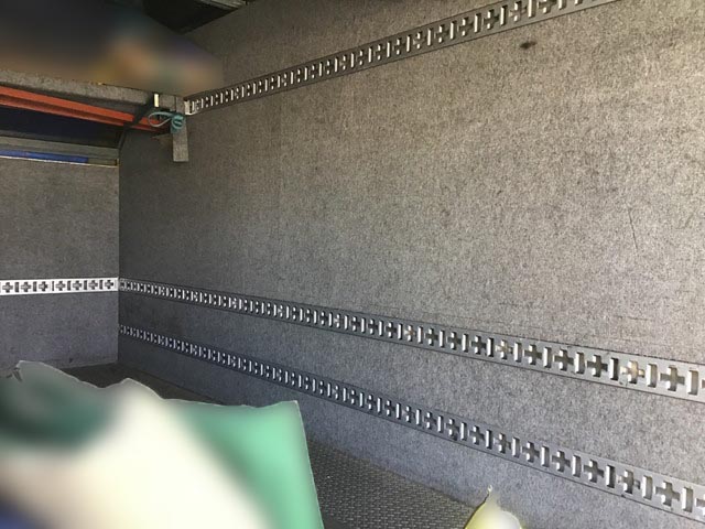 いすゞエルフクレーン6段小型（2t・3t）[写真10]