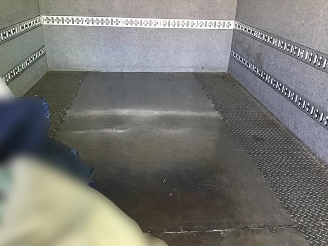 いすゞエルフクレーン6段小型（2t・3t）[写真11]