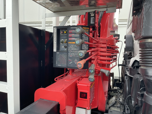 日野レンジャークレーン4段増トン（6t・8t）[写真08]