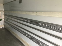 いすゞフォワード冷凍車（冷蔵車）中型（4t）[写真11]