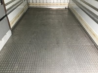 いすゞフォワード冷凍車（冷蔵車）中型（4t）[写真13]