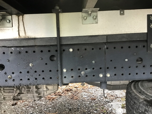 いすゞフォワード冷凍車（冷蔵車）中型（4t）[写真15]