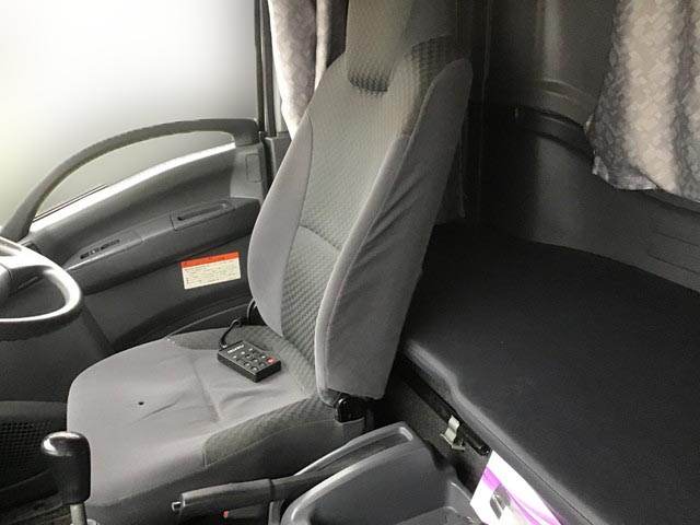 いすゞフォワード冷凍車（冷蔵車）中型（4t）[写真21]