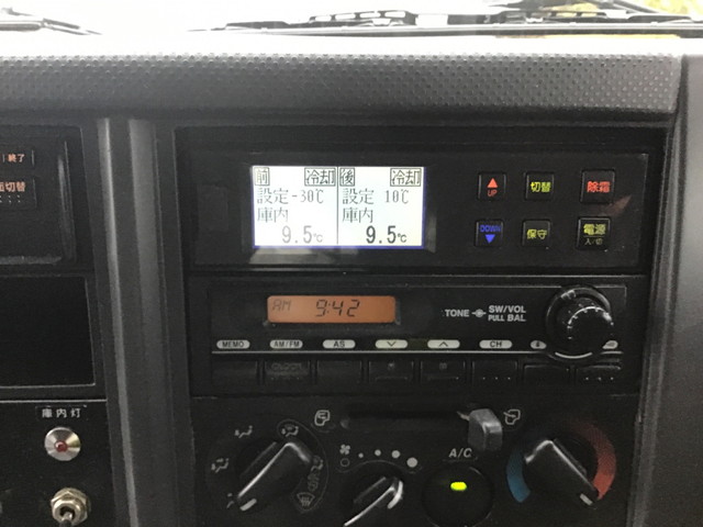 いすゞフォワード冷凍車（冷蔵車）中型（4t）[写真25]