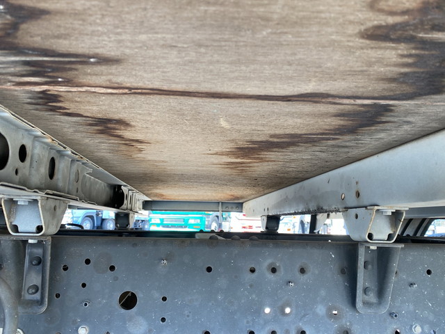 日野デュトロ平ボディ小型（2t・3t）[写真20]