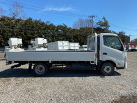 日野デュトロ平ボディ小型（2t・3t）[写真06]