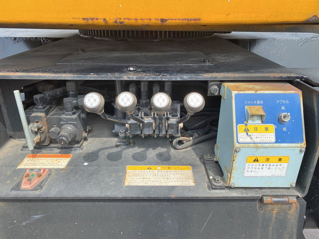 三菱ふそうキャンター高所作業車小型（2t・3t）[写真18]