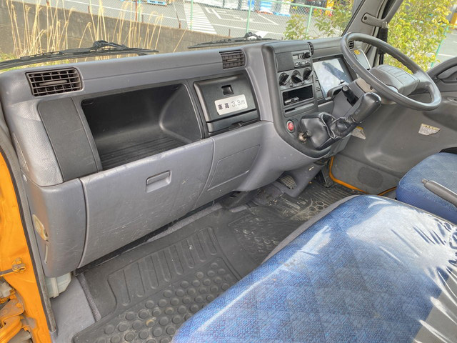 三菱ふそうキャンター高所作業車小型（2t・3t）[写真33]