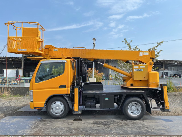 三菱ふそうキャンター高所作業車小型（2t・3t）[写真05]
