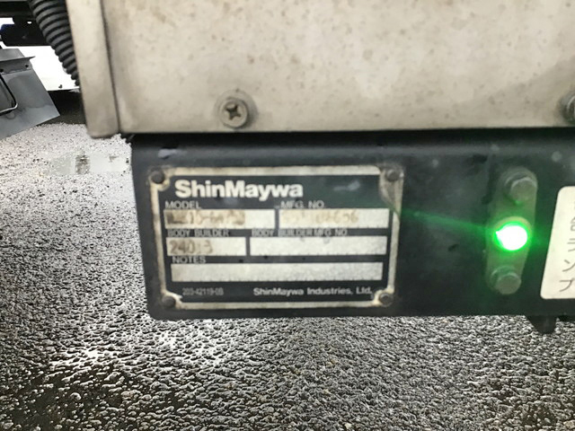 いすゞフォワード冷凍車（冷蔵車）中型（4t）[写真11]