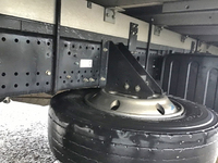 いすゞフォワード冷凍車（冷蔵車）中型（4t）[写真12]