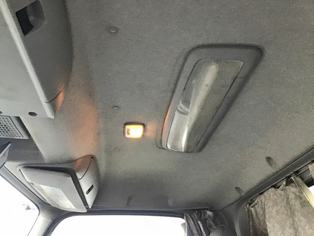 いすゞフォワード冷凍車（冷蔵車）中型（4t）[写真18]