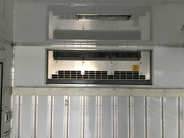 いすゞフォワード冷凍車（冷蔵車）中型（4t）[写真06]